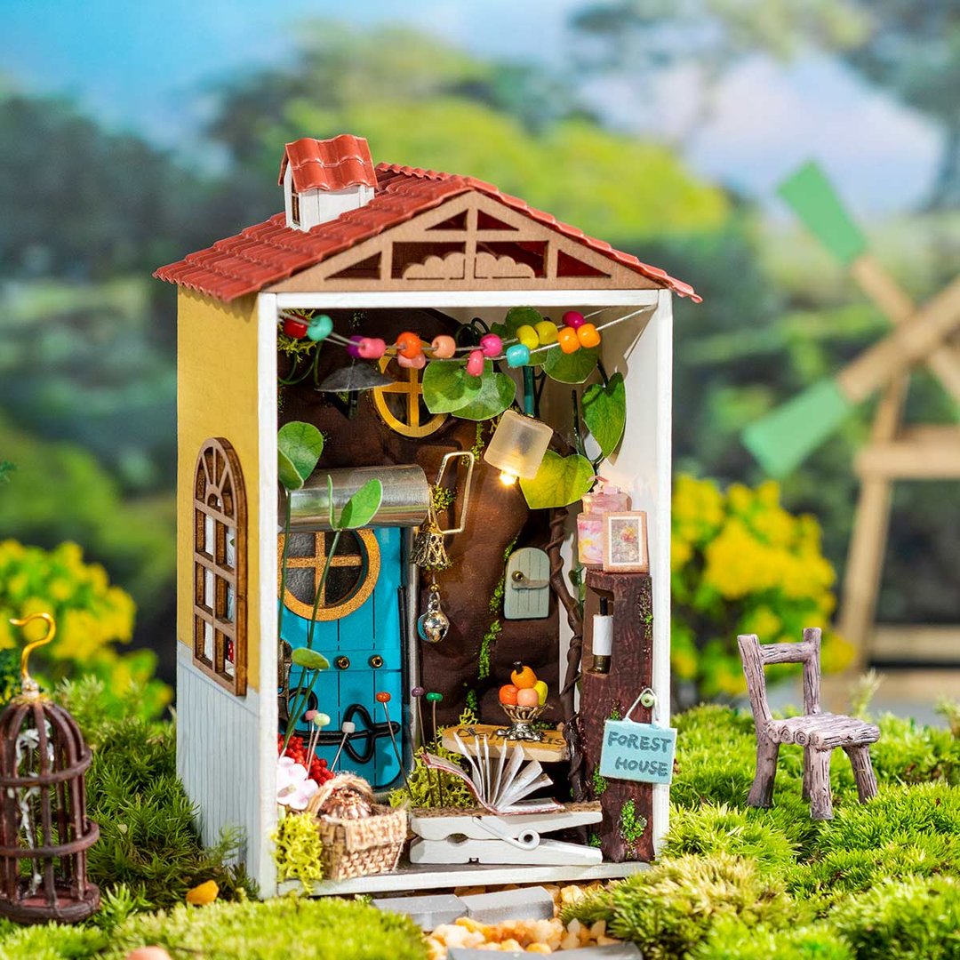 Robotime 3D DIY Wooden Puzzle Borrowed Garden Miniature Dollhouse Kit DS013