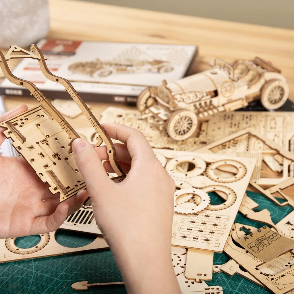 Robotime 3D Wooden DIY Model 1:16 Puzzle Mechanical Gear Grand Prix Car MC401