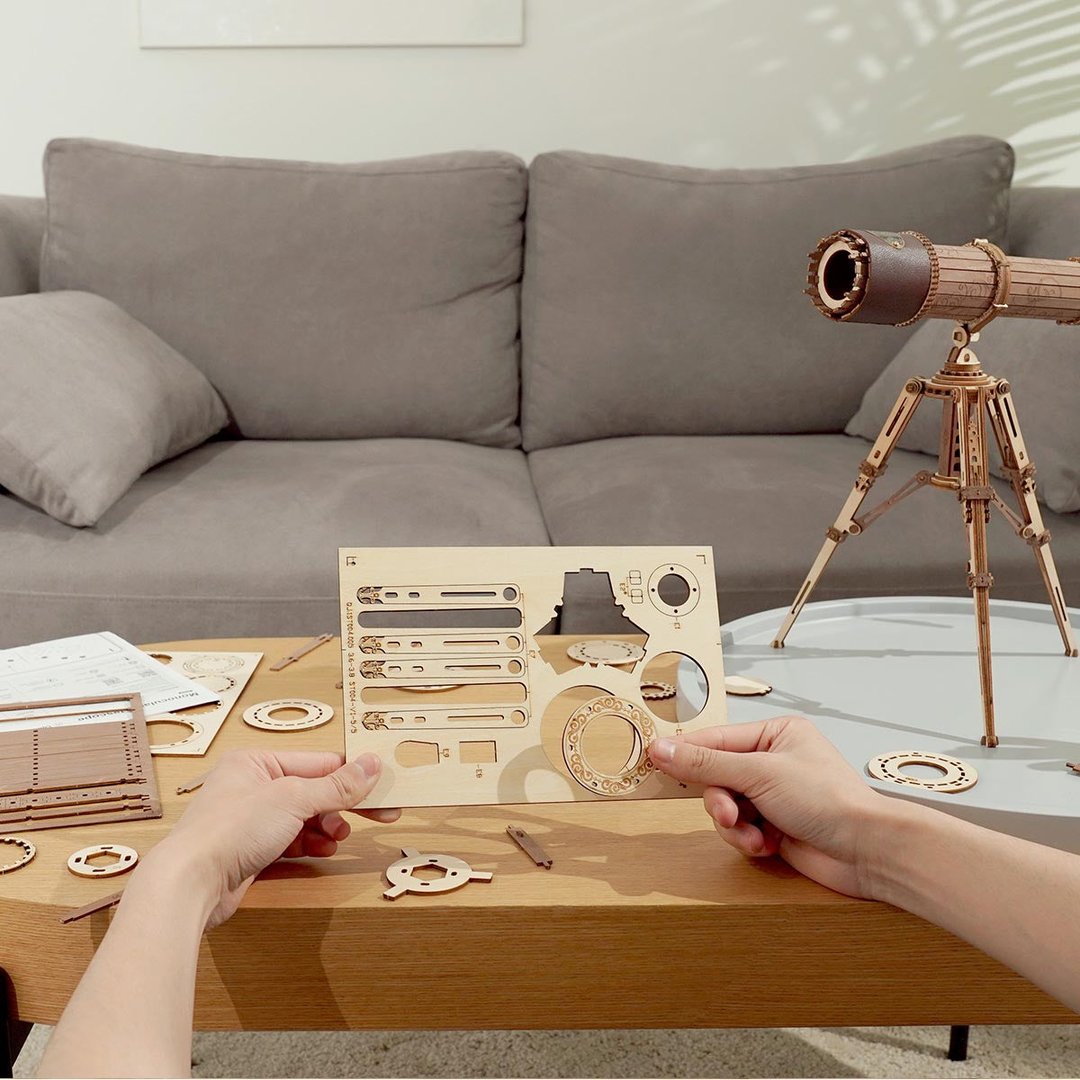 Robotime 3D DIY Monocular Telescope 3D Wooden Puzzle ST004