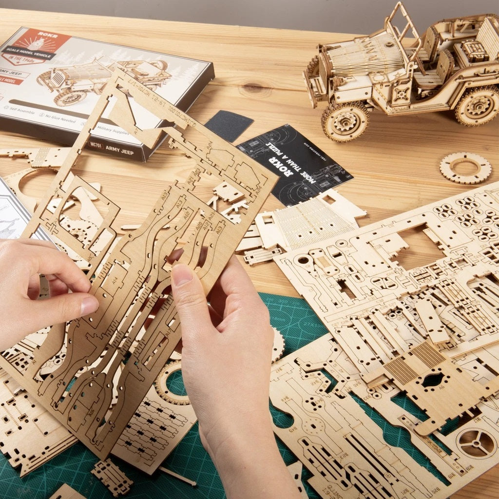 Robotime 3D Wooden DIY Model 1:18 Puzzle Mechanical Gear Army Field Car MC701
