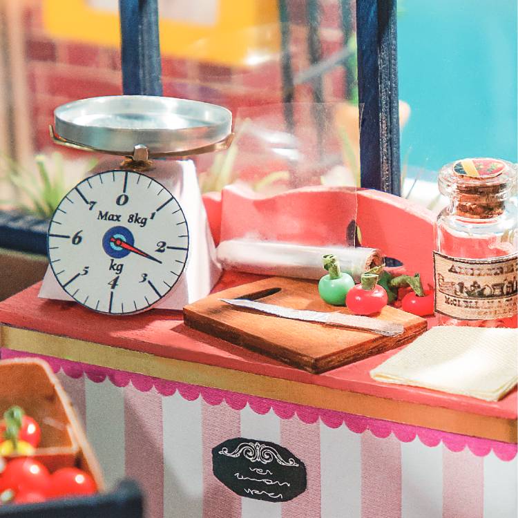 Robotime 1:24 DIY Miniature Mini Dollhouse Kit Home Deco Carl's Fruit Shop DG142