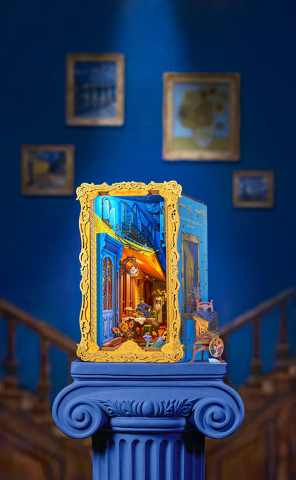 Rolife Starry Night Café TGB25 - illuminated book nook display