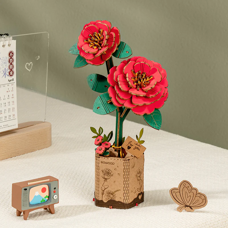 Rowood Red Camellia TW031 wooden flower 3D puzzle main product view in display planter