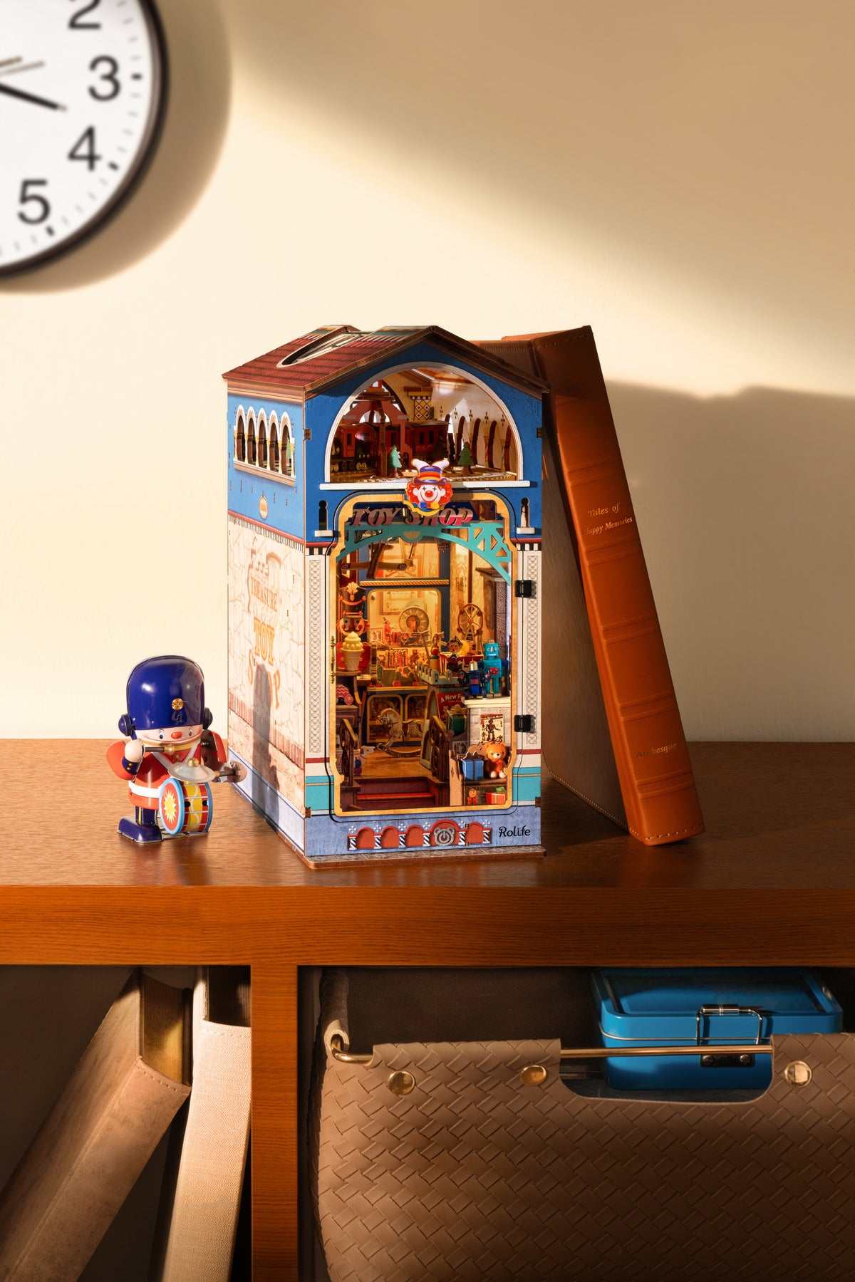 Rolife Treasure Toy Shop TGB23 - display setting