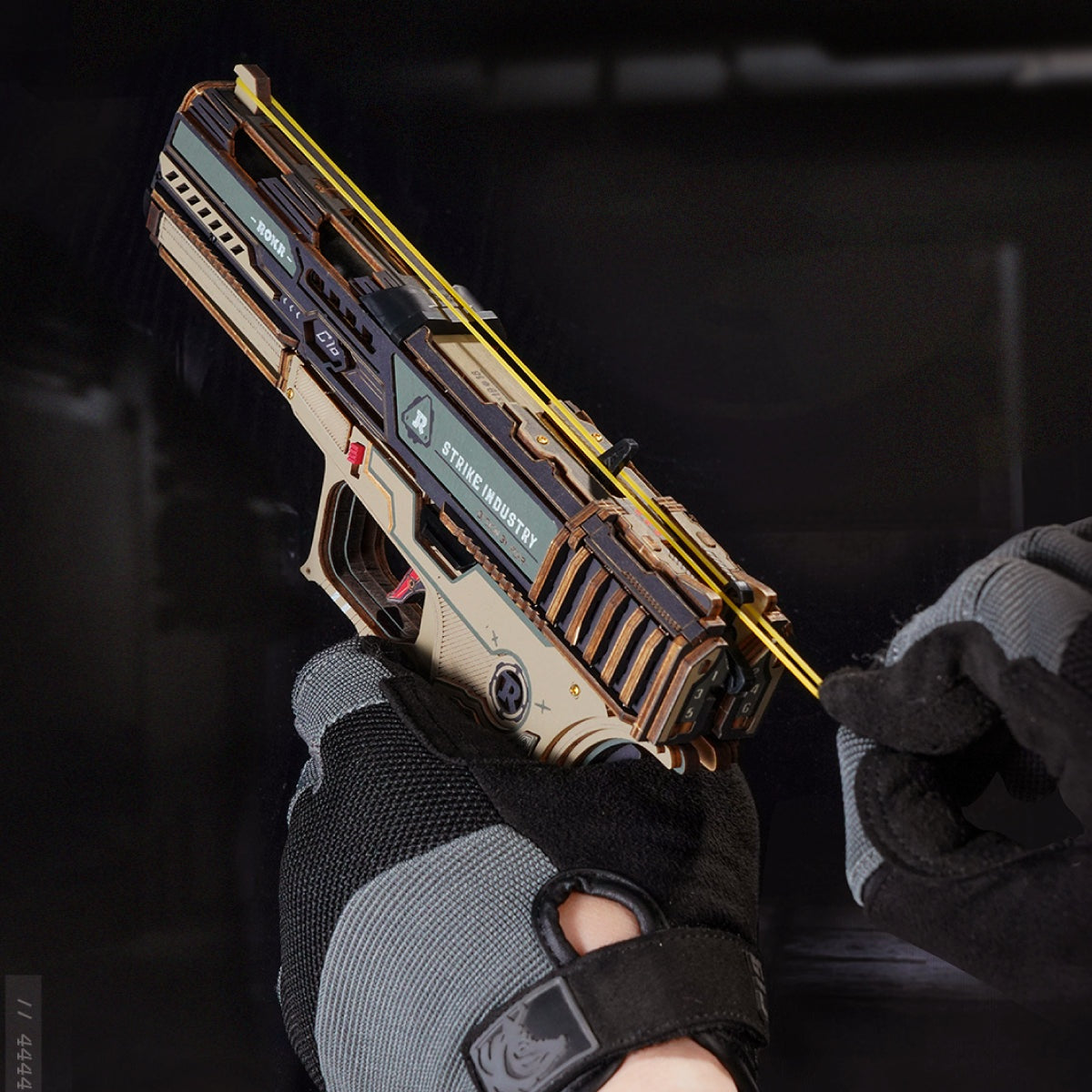 ROKR Legato C18 Pistol LQM02 - wooden rubber-band model in use
