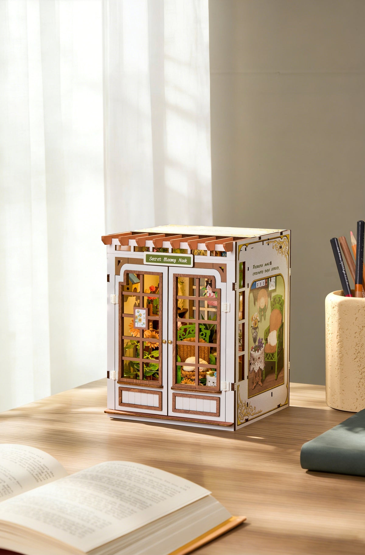 Rolife Secret Bloomy Nook TGE04 - display setting, view 3