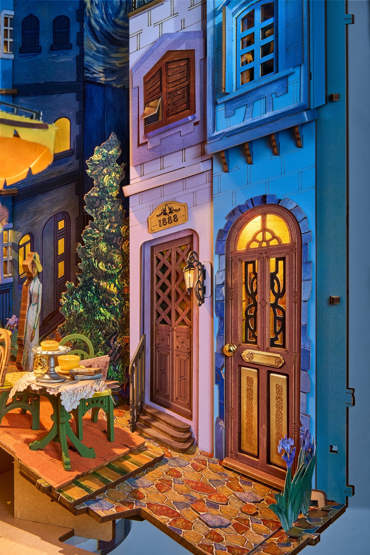 Rolife Starry Night Café TGB25 - blue street facade and illuminated windows