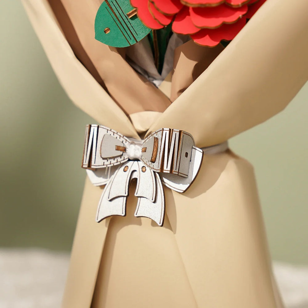 Close-up detail of the Rowood Wooden Flower Bouquet TW01H showing the wrapped bouquet bow and handcrafted finishing.