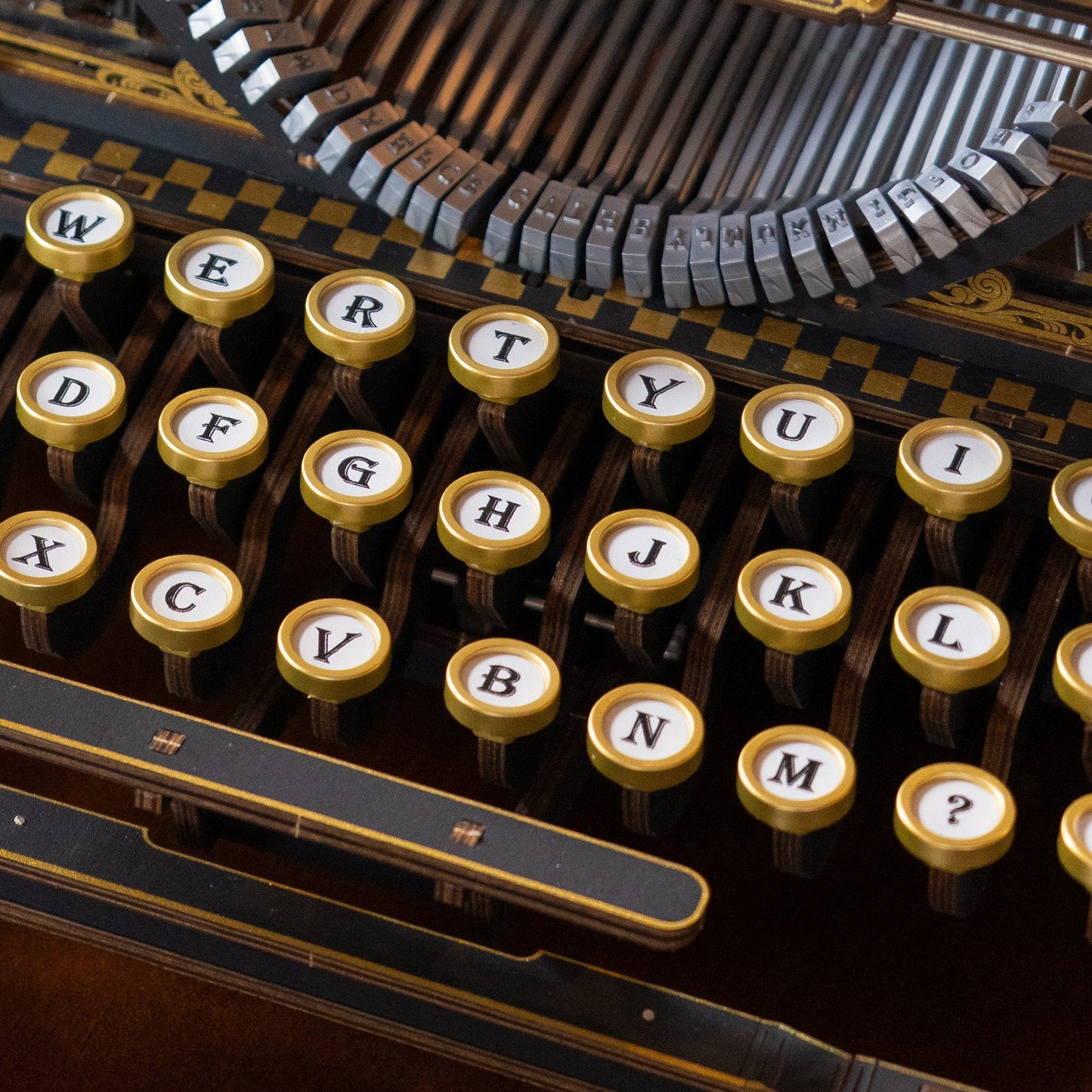 ROKR Mechanical Typewriter LK703B close up of vintage QWERTY keyboard keys