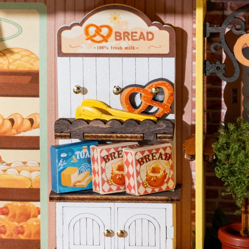 Rolife Fluffy Cat Bakery DP001 close-up of bread shelf, pretzel and bakery goods