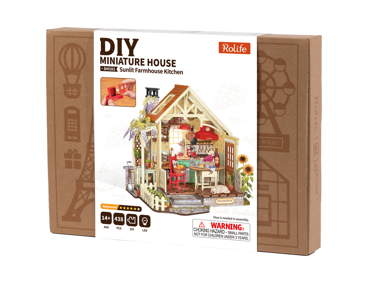 Rolife Sunlit Farmhouse Kitchen DH101 - packaging at an angle
