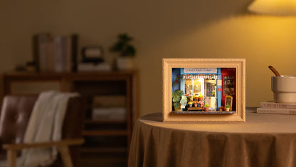 Rolife Daily Fresh Flower DP003 warm night display with illuminated flower shop frame on a round table