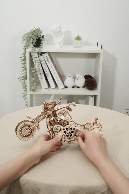 ROKR Cruiser motorcycle 3D Wooden Puzzle (LK504) | Wind-Up Motorcycle Model