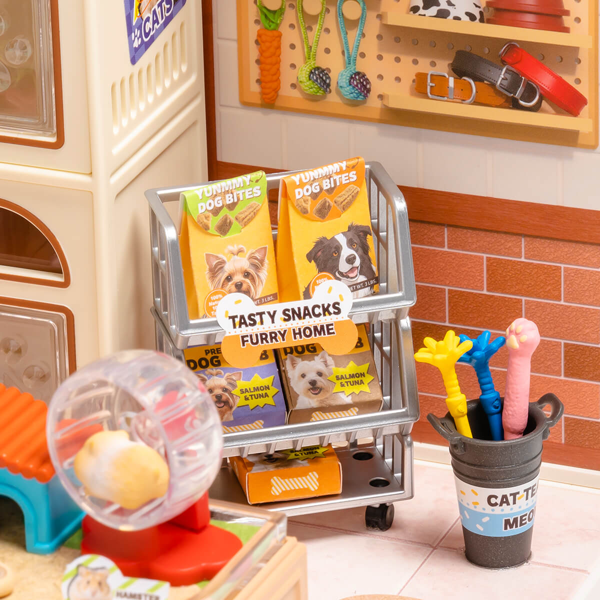 Rolife Furry Friends’ Home DW027 - pet snacks and counter detail