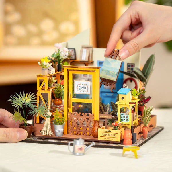 Rolife Cathy’s Flower House DIY Miniature House Kit (DG104) | 1:18 Scale