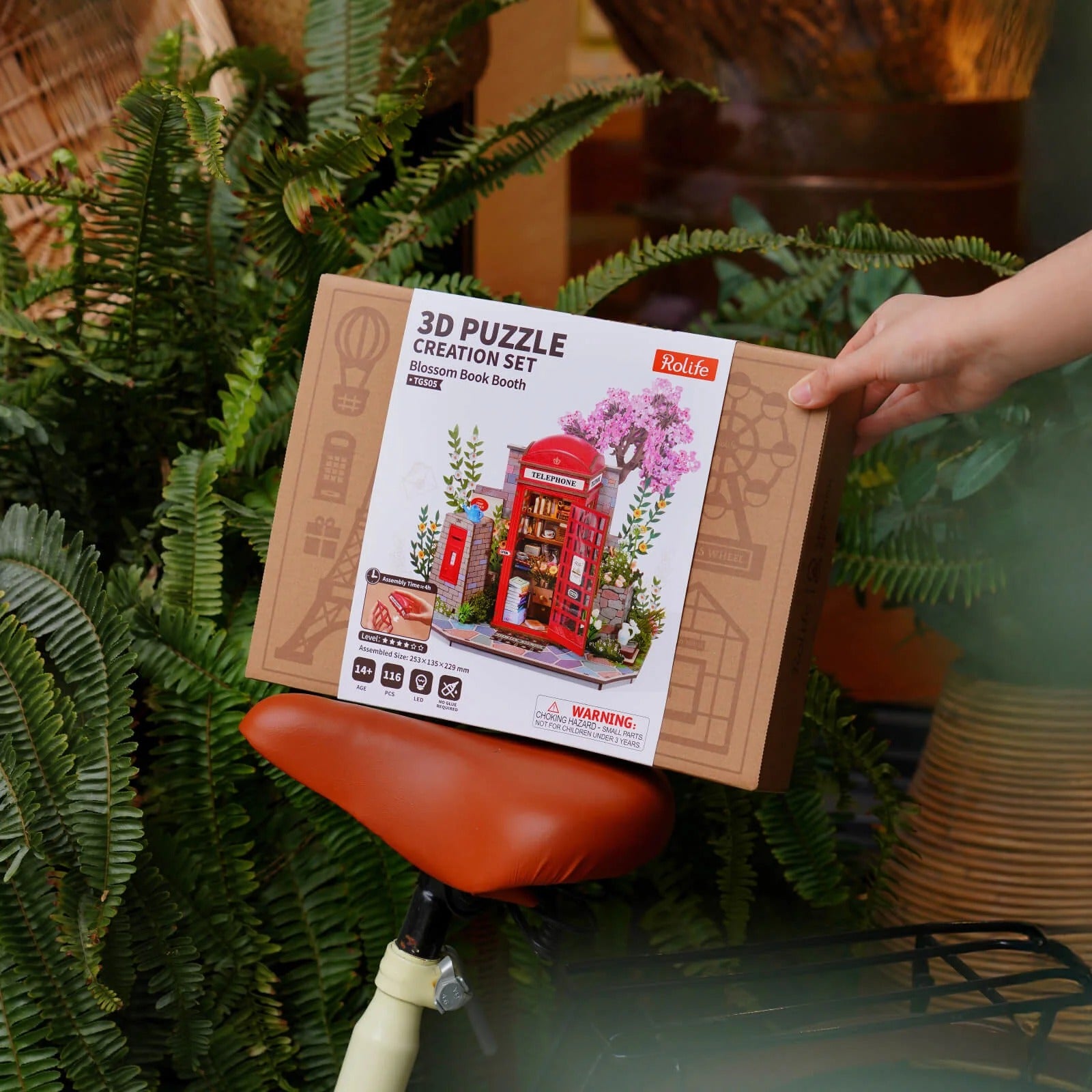 Rolife Blossom Book Booth TGS05 DIY miniature house kit packaging box